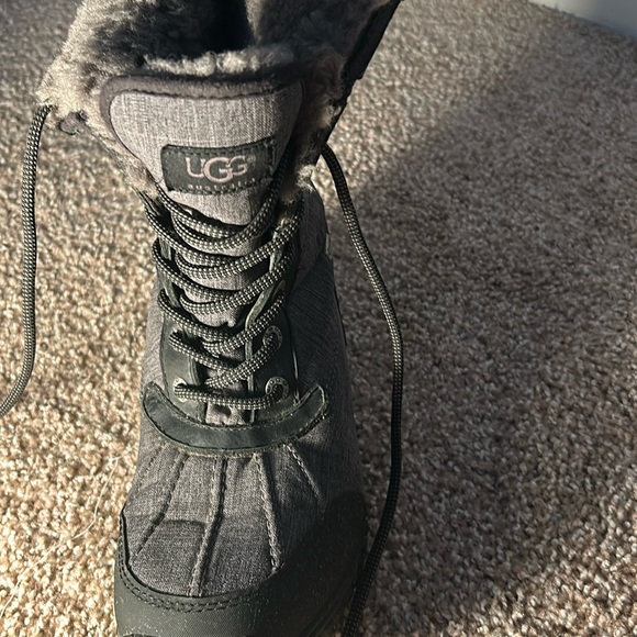 Ugg Anorak Boot Size 7 - Picture 1 of 4